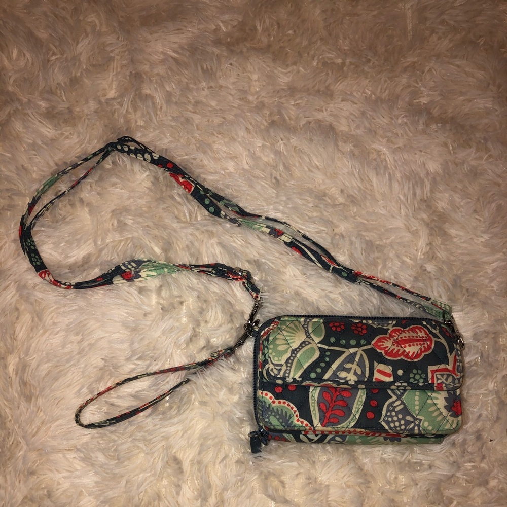 Vera Bradley wristlet/crossbody